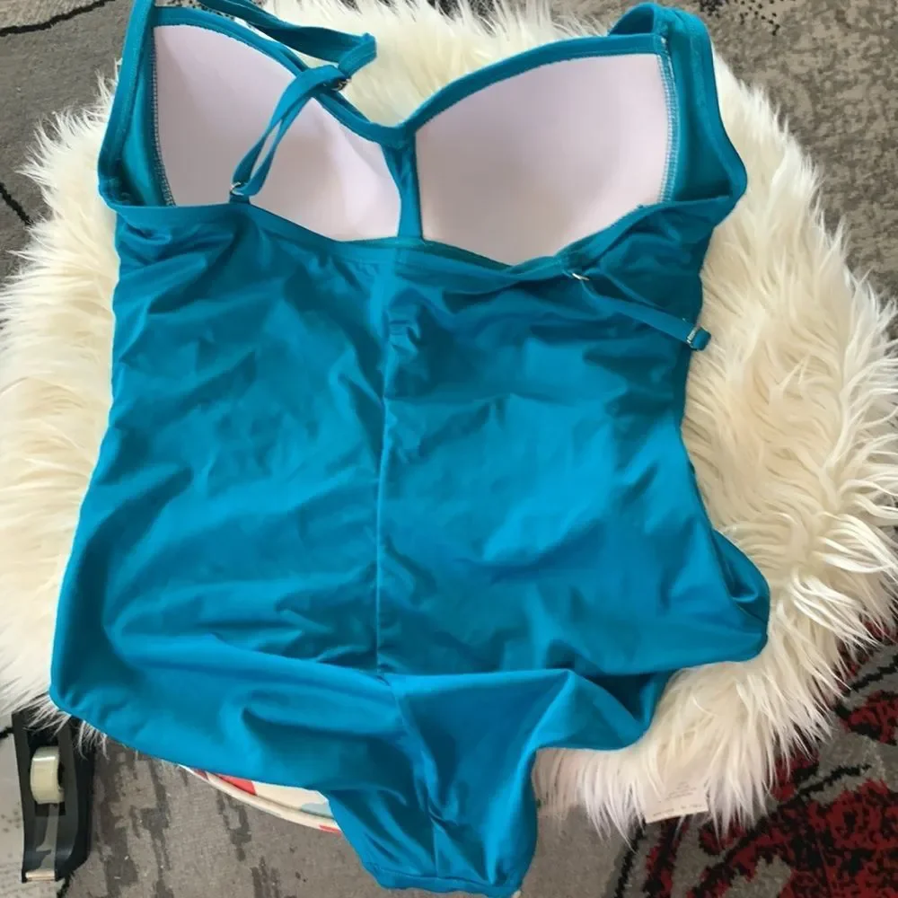 Liz Claiborne liz claiborne